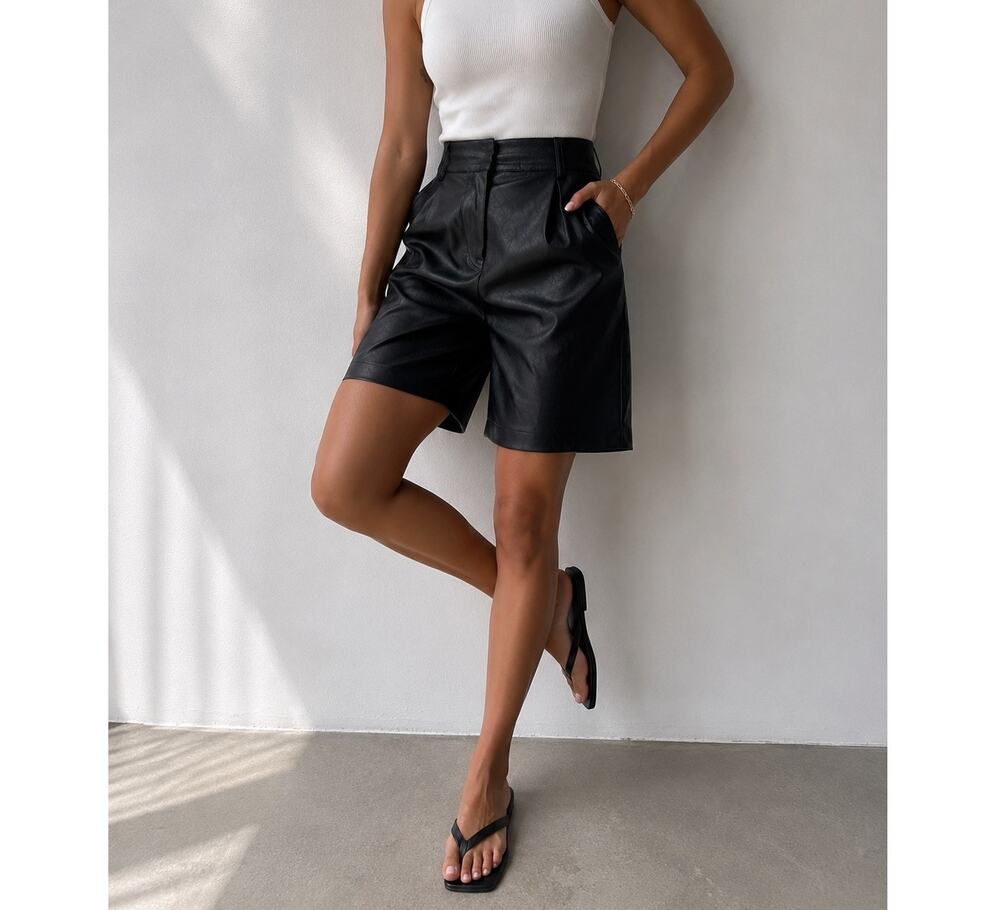 NWT Express Faux Leather Bermuda Shorts High Rise Size 6